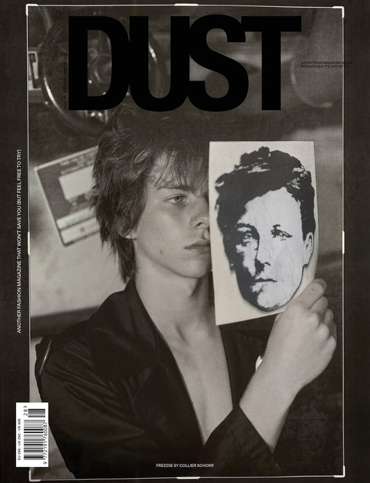 Dust N°28